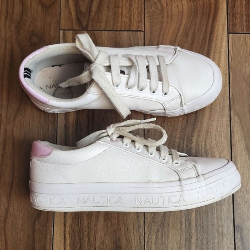 🔥Casual Comfy White Shoes